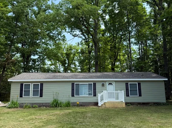 5625 Turkey Foot Trl, Gaylord, MI 49735