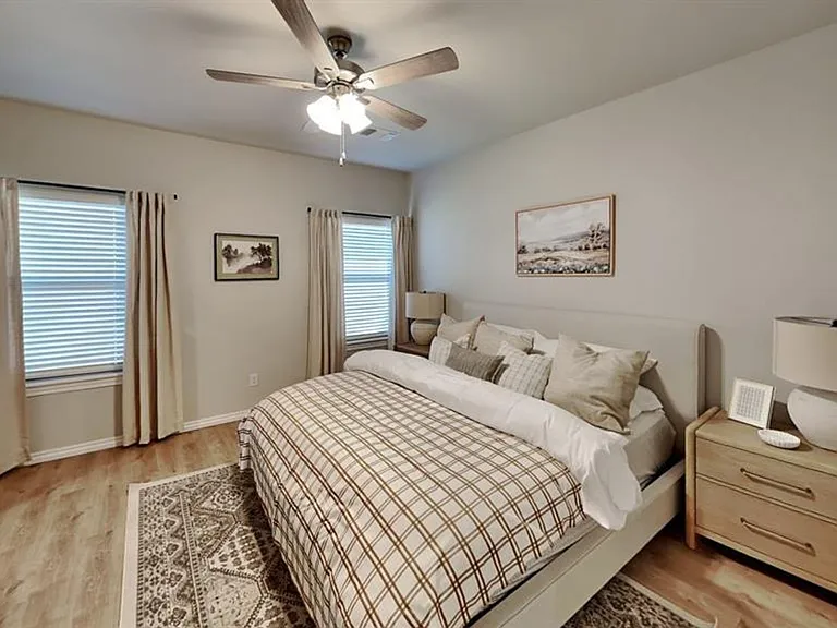 7020 Labelle Dr — Photo 14