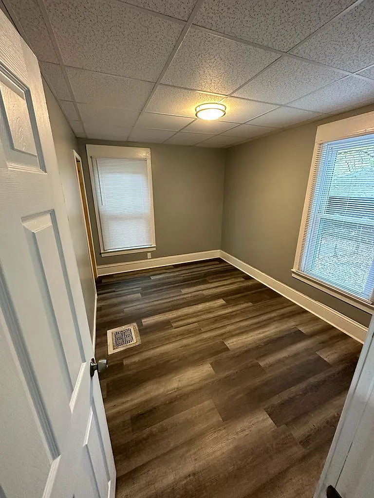 3 bed, 1050 sqft, $1,550 — Photo 4