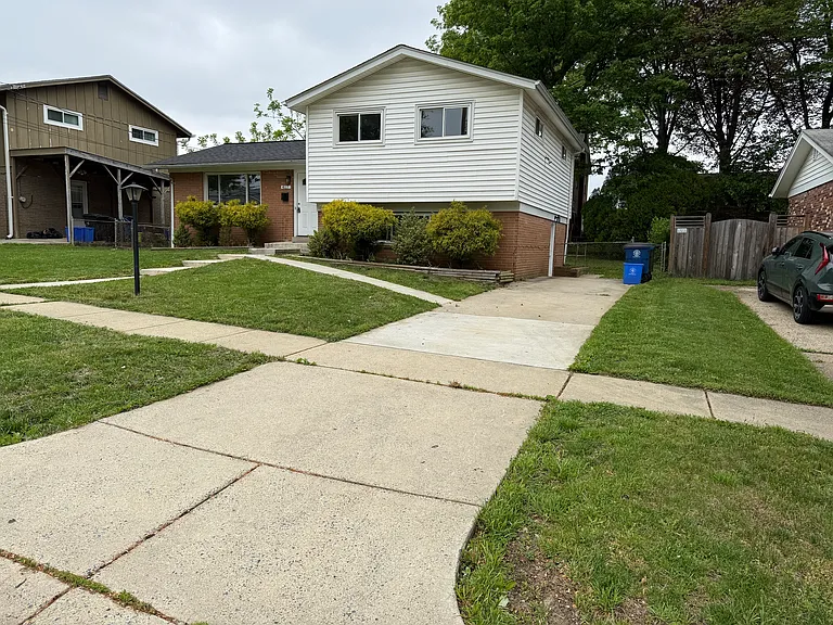 417 Eisner St — Photo 3