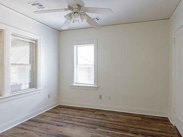 426 NW 25th St #8 — Photo 7