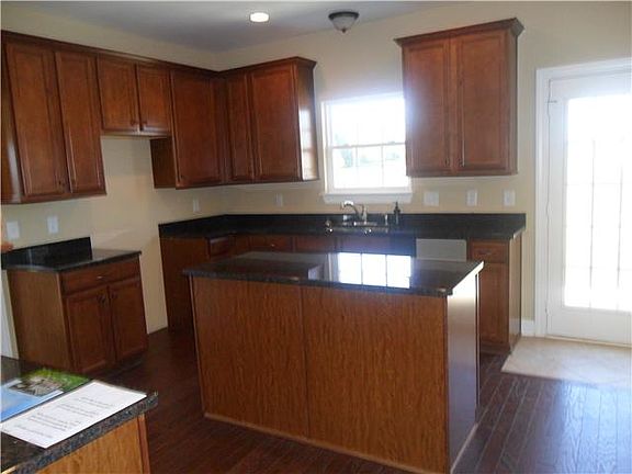 5th image of 3207 Palomar Dr Lot 14