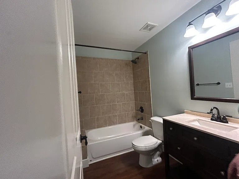 822 N Avenue G — Photo 10