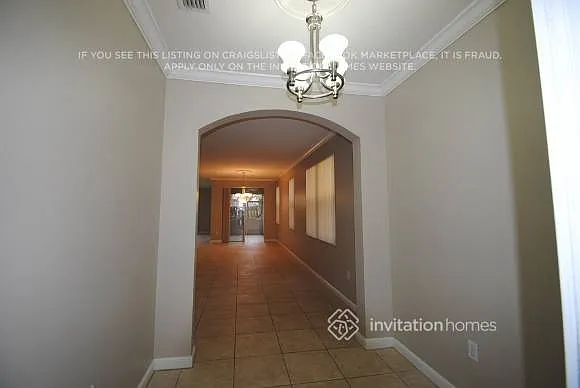 2302 SW 125th Ave — Photo 2