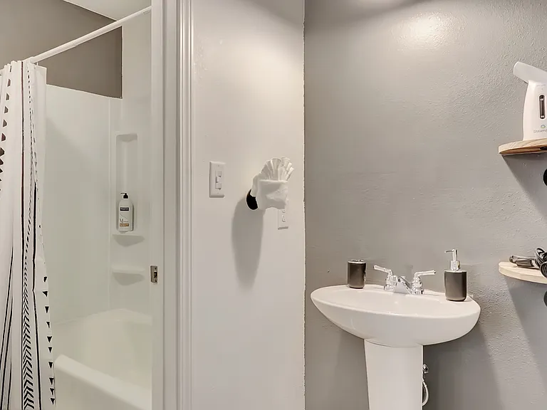 5390 Central Ave #103 — Photo 7