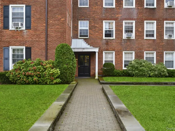 1815 Palmer Avenue #1D, Larchmont, NY 10538