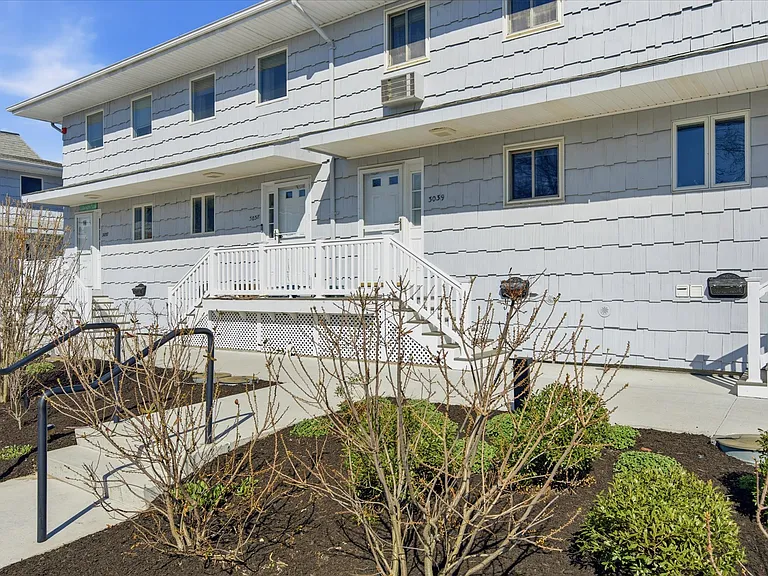 3039 Mitchell Rd — Photo 23