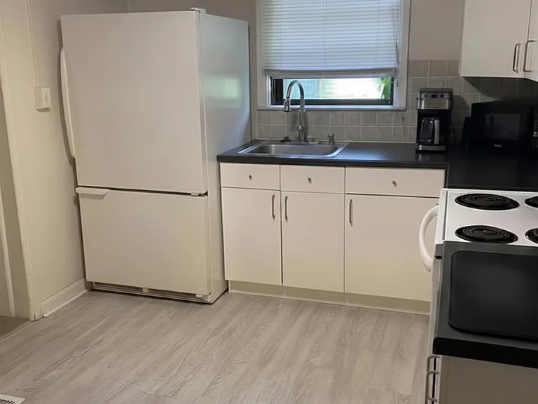 119 N Hamilton St #1 — Photo 8