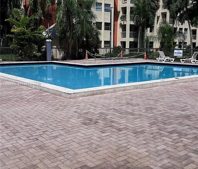 8290 Lake Dr #108 — Photo 48