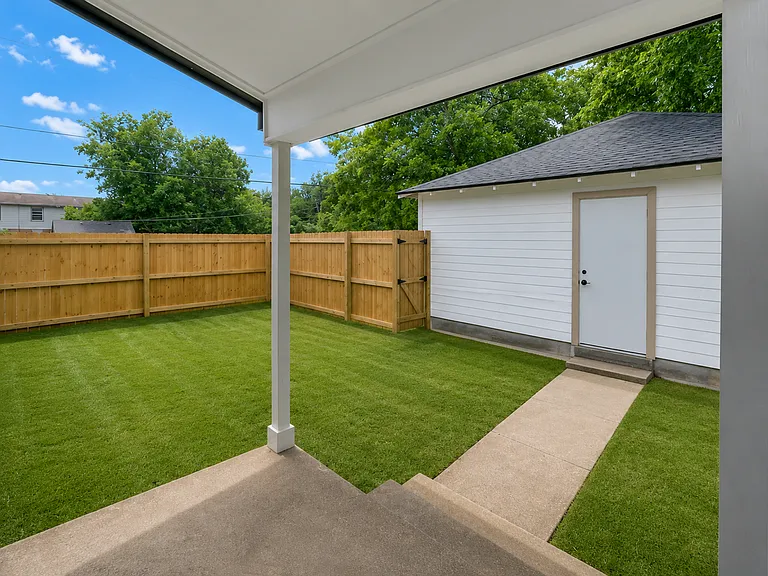 2525 Cole Ave — Photo 22