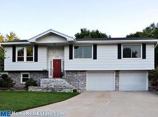 5931 Kenwood Cir, Lincoln, NE 68516