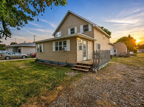 205 2nd St W, Velva, ND 58790