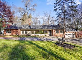 1976 Ridgewood Rd, Akron, OH 44313