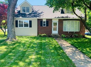 401 Twin Streams Dr, Warminster, PA 18974