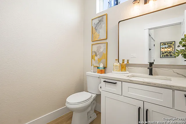 1021 S Hackberry #202 — Photo 10