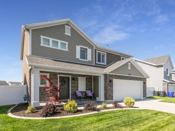 1457 W Waterfront Dr S, Syracuse, UT 84075