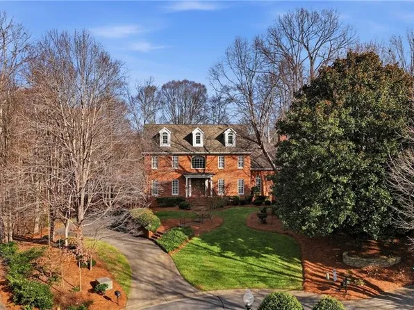 509 Boxthorne Ct, Winston Salem, NC 27106