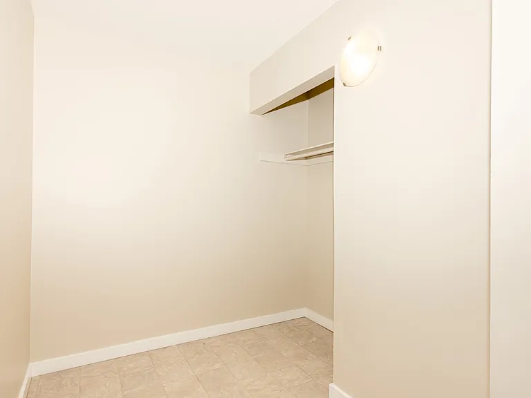 88 Southpark Dr #28 — Photo 32