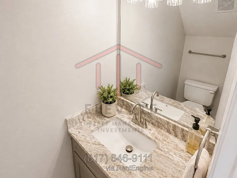 5912 Holiday Ln #B — Photo 12