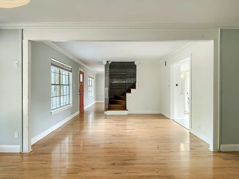 1011 Berrywood Dr — Photo 7