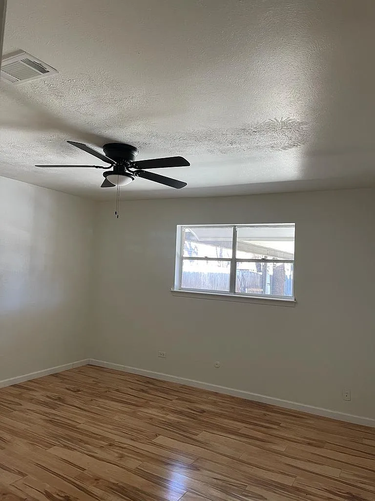 2 bed, $1,195 — Photo 4