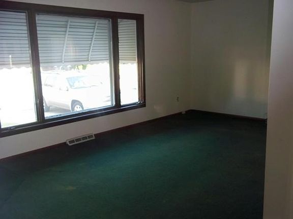 4th image of 4751 Brookwood Dr