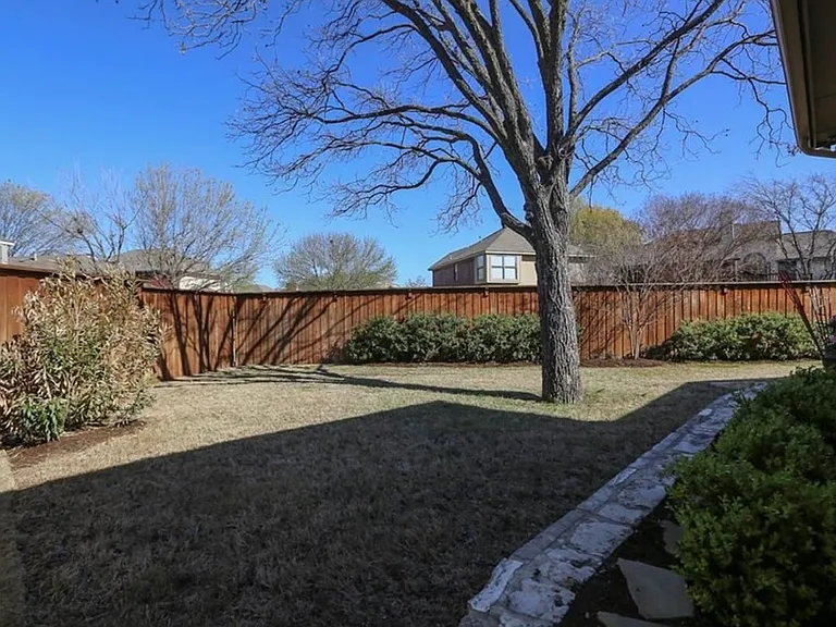 127 Whispering Hills Ct — Photo 30