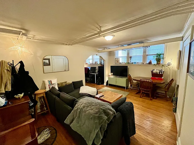 3825 N Oakland Ave — Photo 3