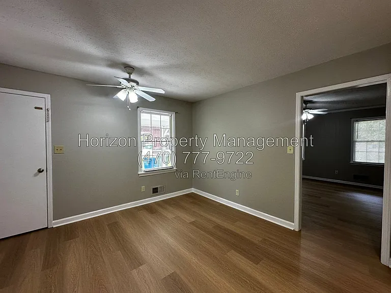 4014 White Oak Ct NW — Photo 7