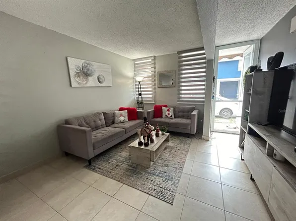 Street 4 Urb Villa Nueva Apartments #2, Caguas, PR 00727