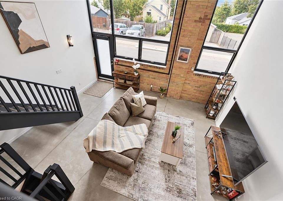 1st image of 85 Spruce St #103