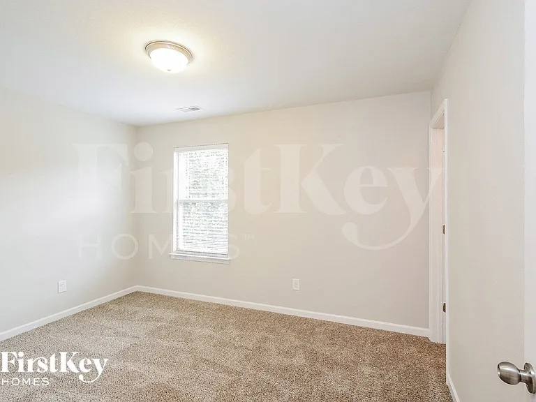 5519 Pinebrook Ln — Photo 11