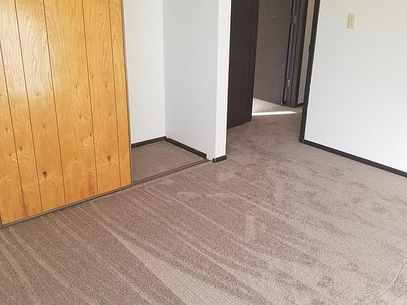 2nd image of 10 Southview Dr APT 10K