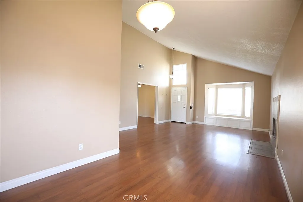 4 bed, 1685 sqft, $3,285 — Photo 4