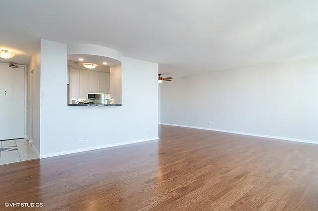 1 bed, 1000 sqft, $2,990 — Photo 3