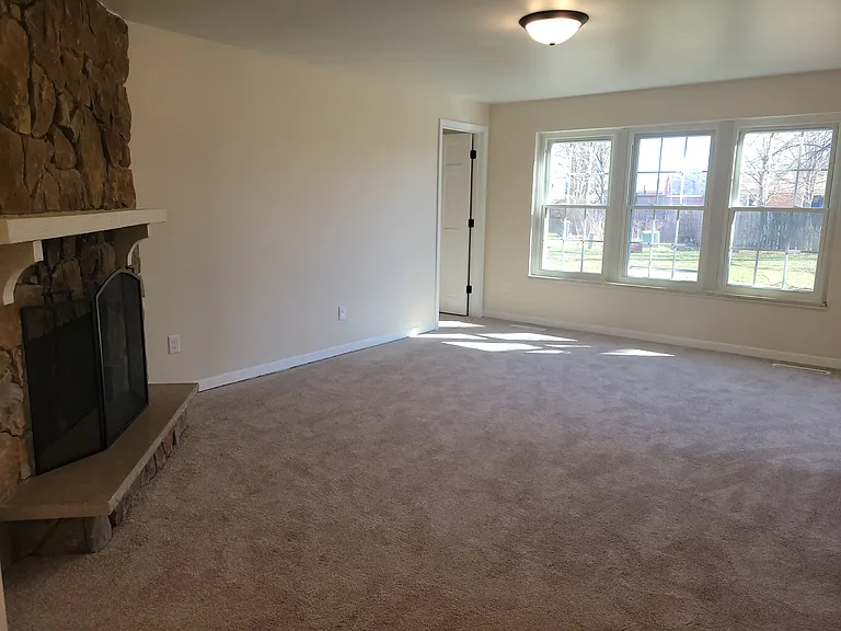 311 Heritage Ct — Photo 8