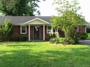 927 Riverside Dr, Harrodsburg, KY 40330