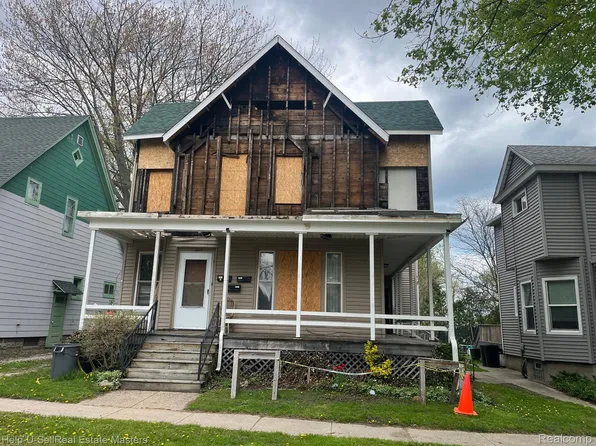 1025 Howard St, Port Huron, MI 48060