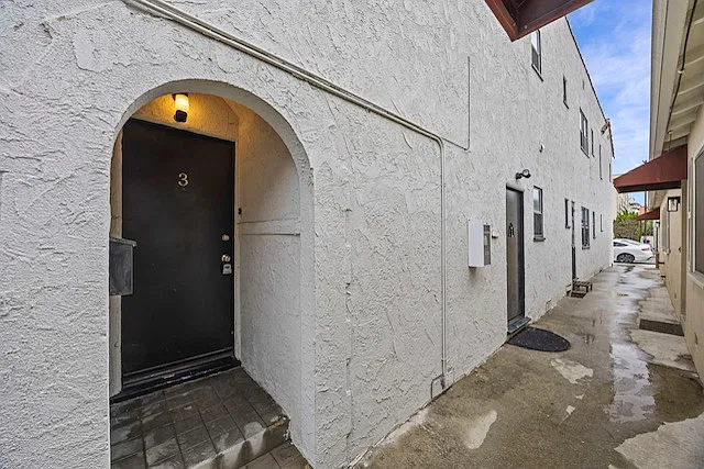 1 bed, 700 sqft, $2,400 — Photo 2