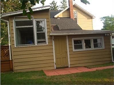 2nd image of 1896 Lakeshore Dr