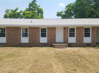209 Cecil Ave, Spring Lake, NC 28390