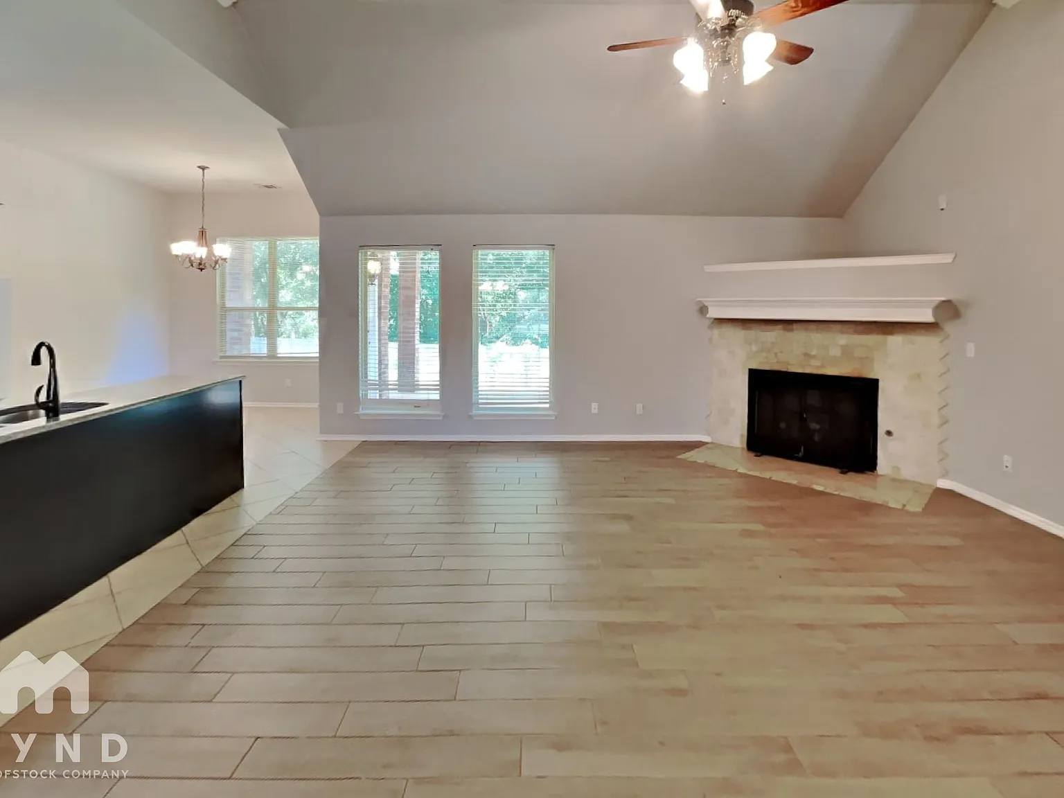 4 bed, 3.0 bath, 2211 sqft, $2,350 — Photo 4