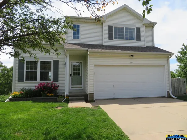 7526 N 82nd Cir, Omaha, NE 68122