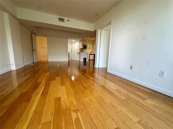 9156 Collins Ave APT 202, Surfside, FL 33154