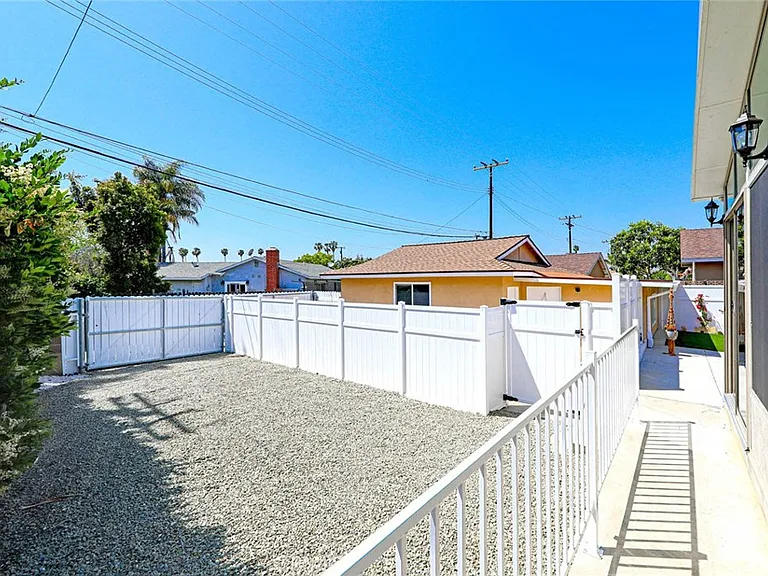 18091 Newland St — Photo 22