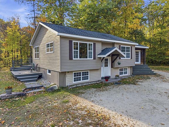 3rd image of 252 Swift River Road
