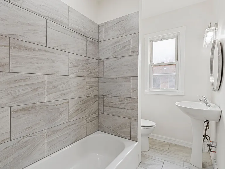 3008 Lothrop St — Photo 9