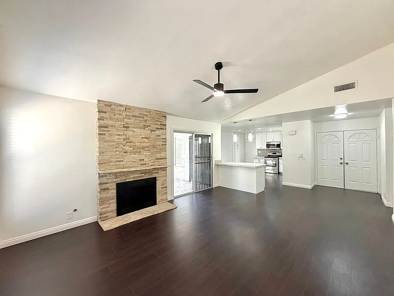 6961 Halstead Ave — Photo 5