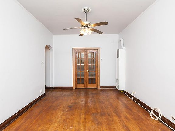 3rd image of 3850 N Damen Ave #3