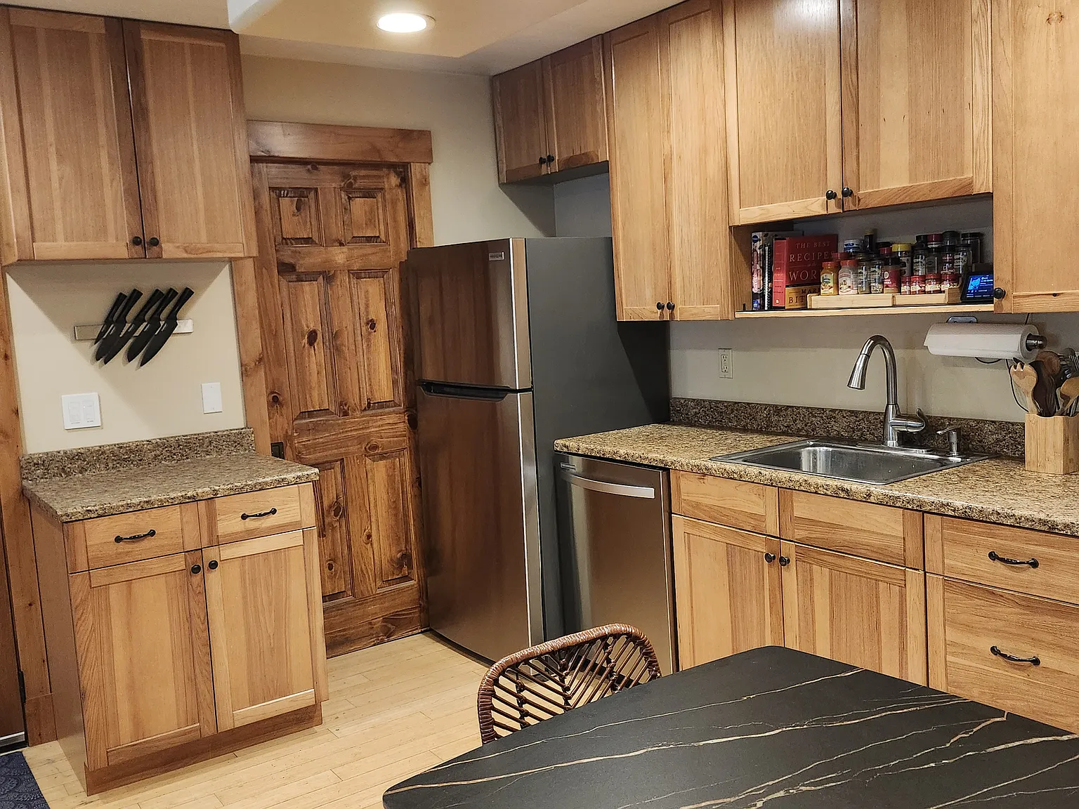 1 bed, 565 sqft, $2,250 — Photo 3